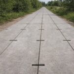 płyty drogowe betonowe na drodze dojazdowej